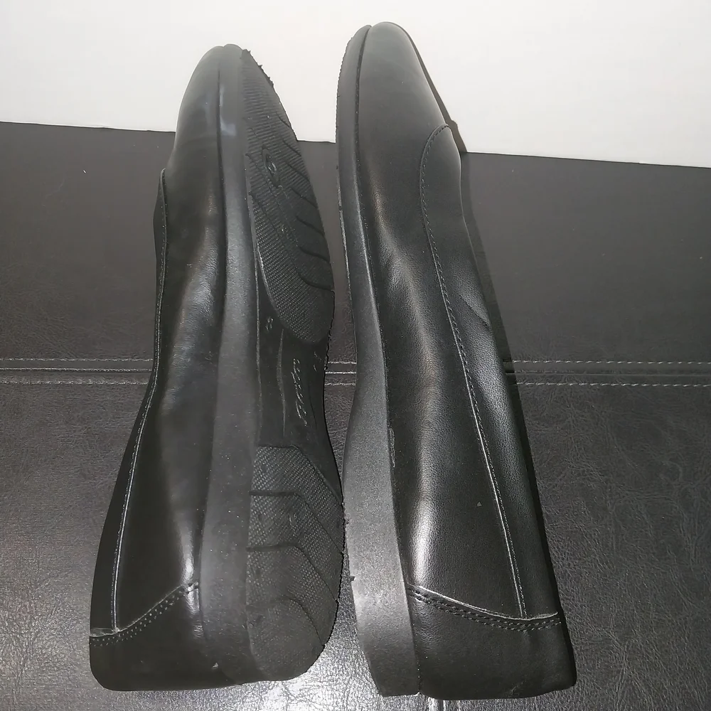 Bata Women's‎ Classic Black Loafers Size 10-US - Picture 5 of 16